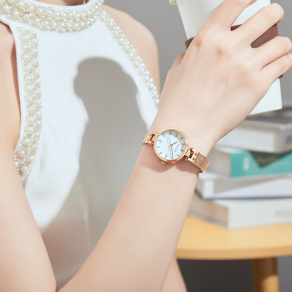 MEGIR Watches for Women Top Brand Fashion Ladies Wristwatch Waterproof Female Quartz Luxury Watch Montre Femme 7025